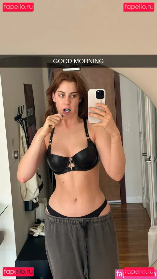 Tati Bruening Onlyfans Photo Gallery 