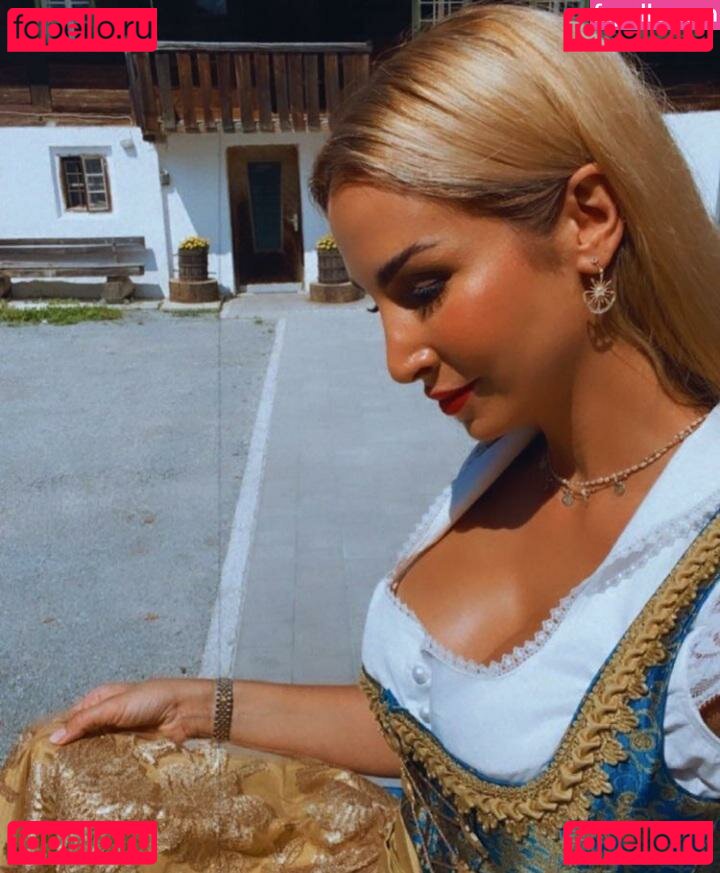 Sila Sahin / diesilasahin Onlyfans Photo Gallery 