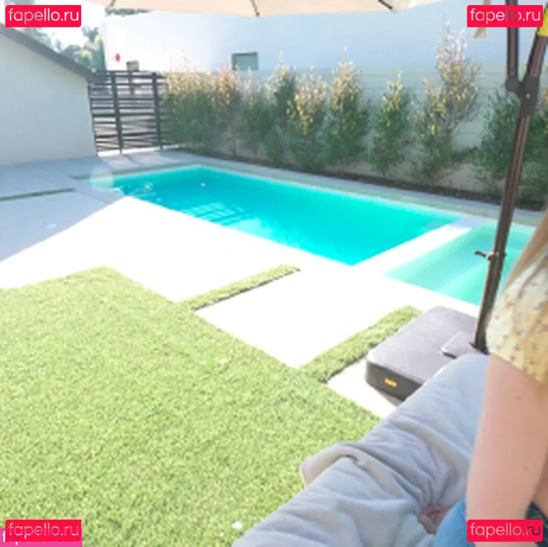 Crystal Thayer Onlyfans Photo Gallery 