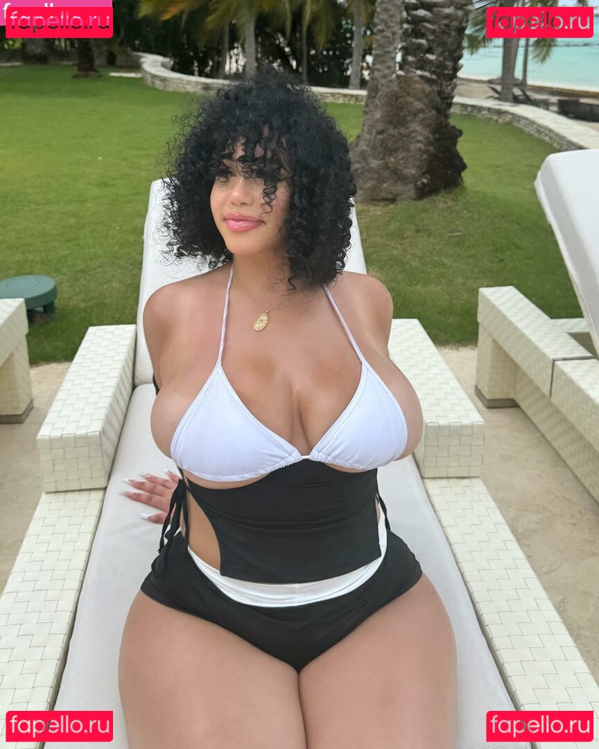 MamiMel20 / Meldadel / itsrealmeldadel Onlyfans Photo Gallery 