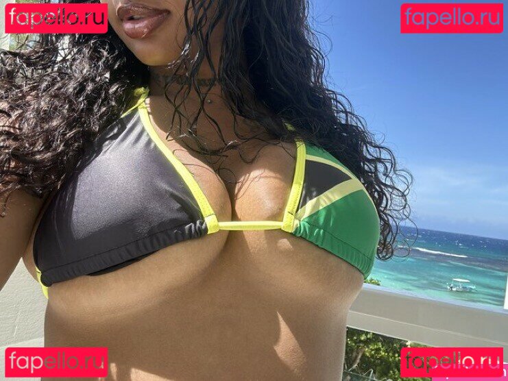 AaliyahBhadxx Onlyfans Photo Gallery 