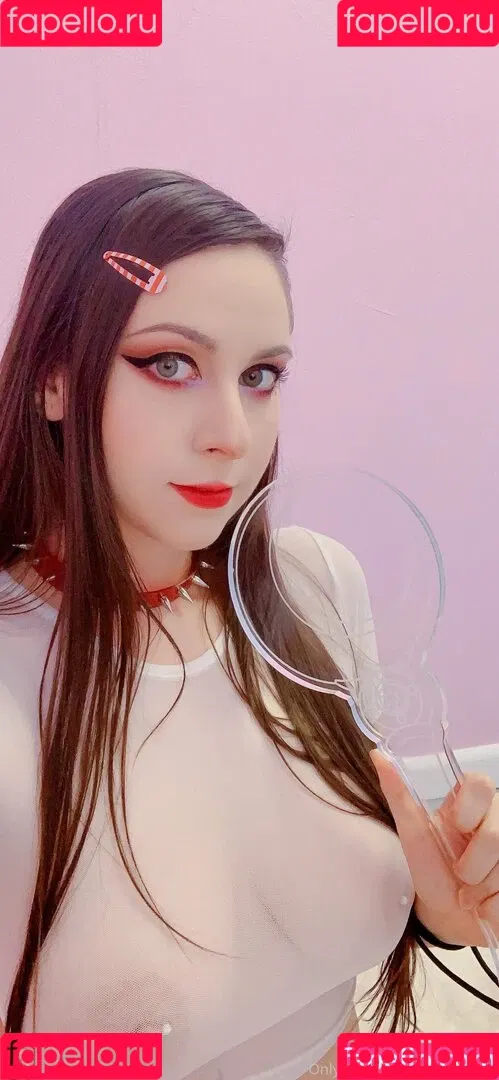 lunackitsuen Onlyfans Photo Gallery 