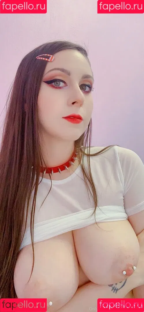 lunackitsuen Onlyfans Photo Gallery 