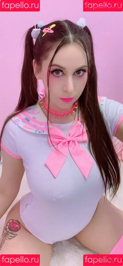 lunackitsuen Onlyfans Photo Gallery 