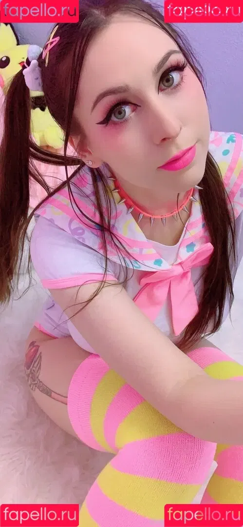 lunackitsuen Onlyfans Photo Gallery 