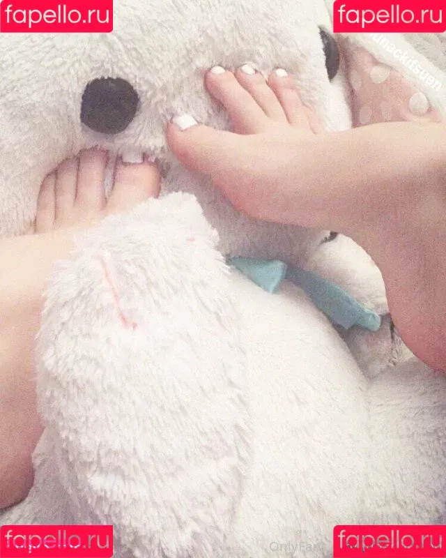 lunackitsuen Onlyfans Photo Gallery 