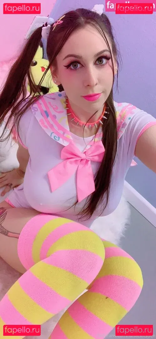 lunackitsuen Onlyfans Photo Gallery 