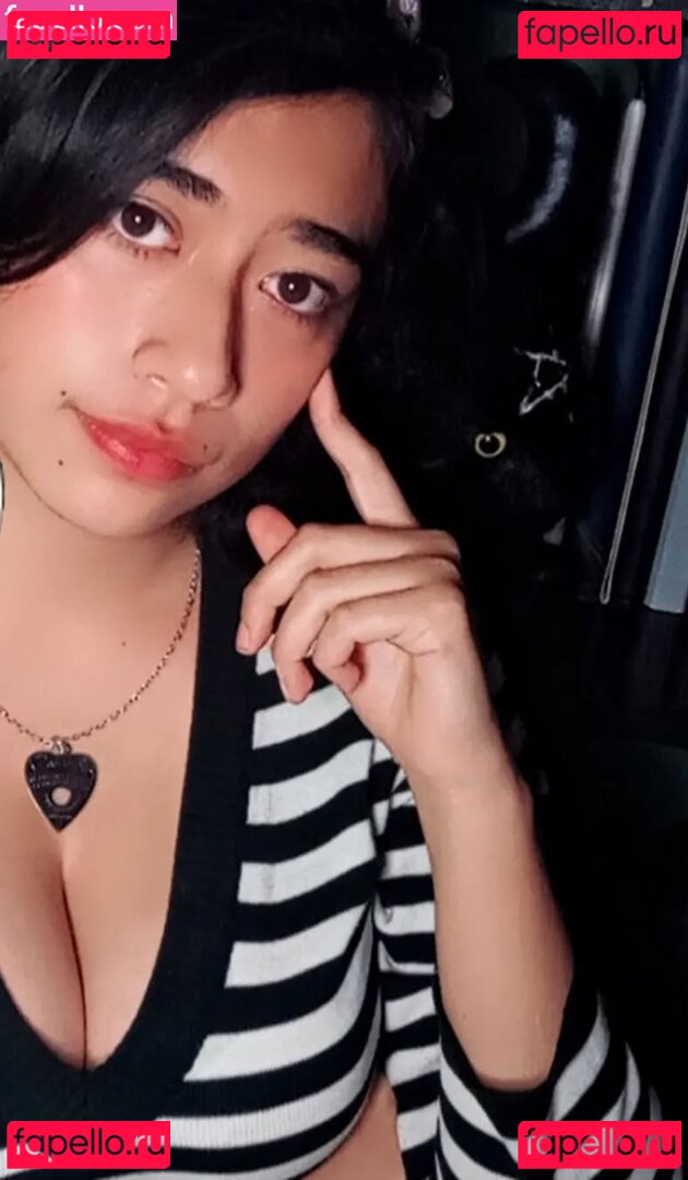 Allisauria Onlyfans Photo Gallery 