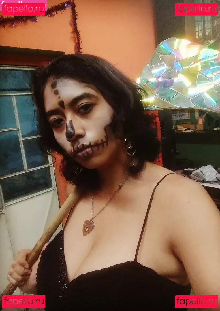 Allisauria Onlyfans Photo Gallery 