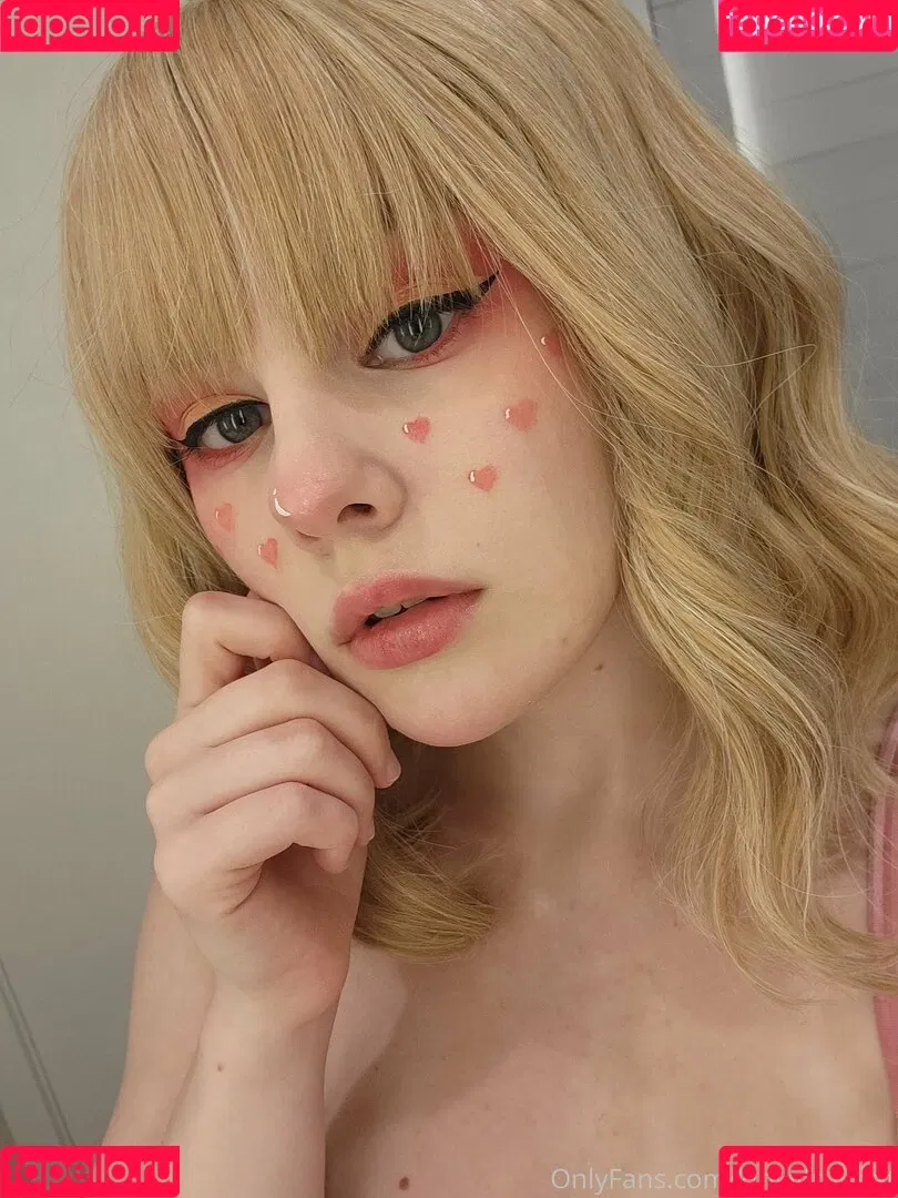 kindlyfruitbat Onlyfans Photo Gallery 