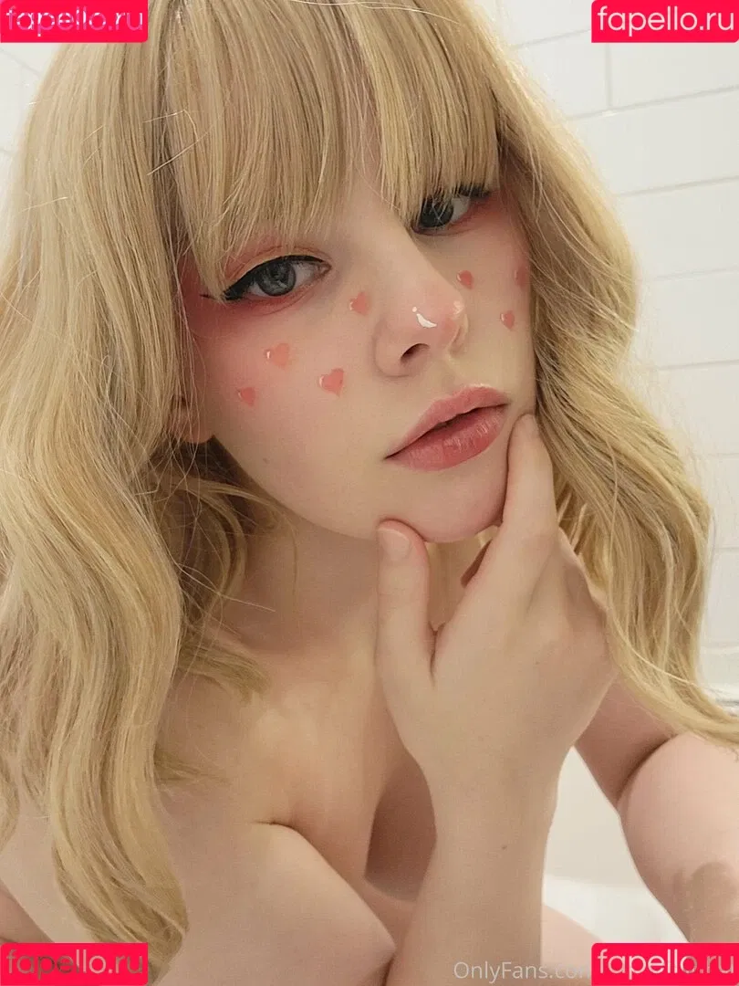 kindlyfruitbat Onlyfans Photo Gallery 