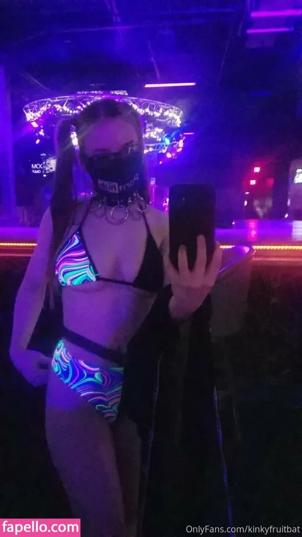 kindlyfruitbat Onlyfans Photo Gallery 