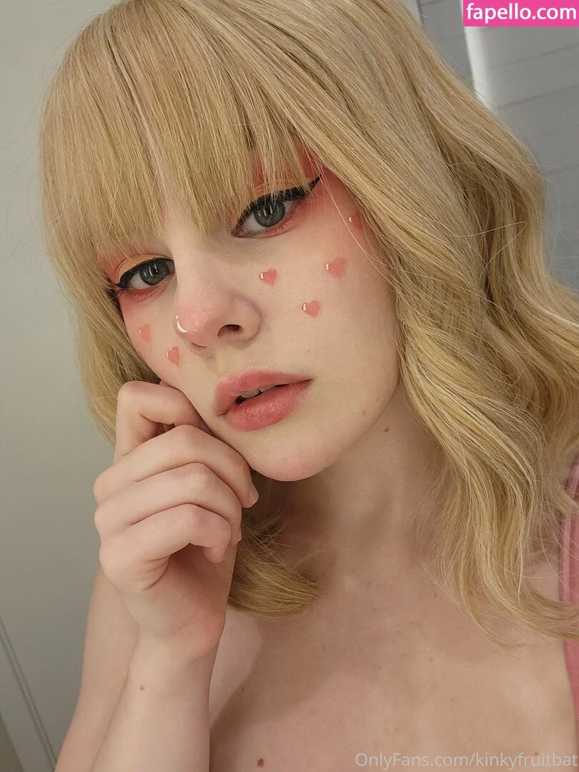 kindlyfruitbat Onlyfans Photo Gallery 