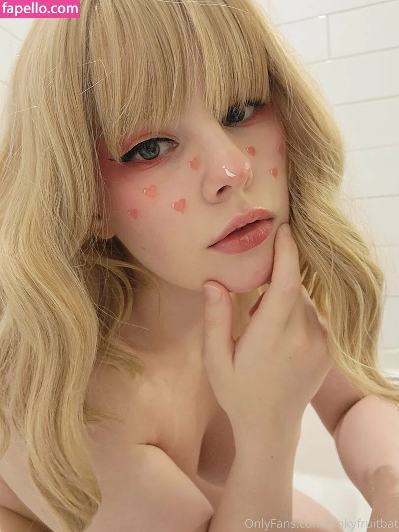 kindlyfruitbat Onlyfans Photo Gallery 