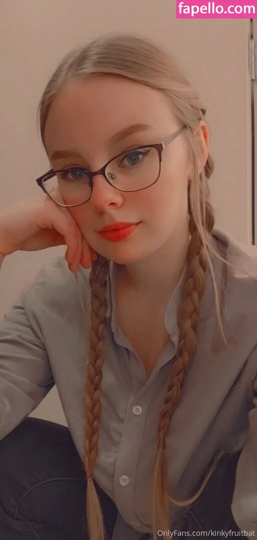 kindlyfruitbat Onlyfans Photo Gallery 