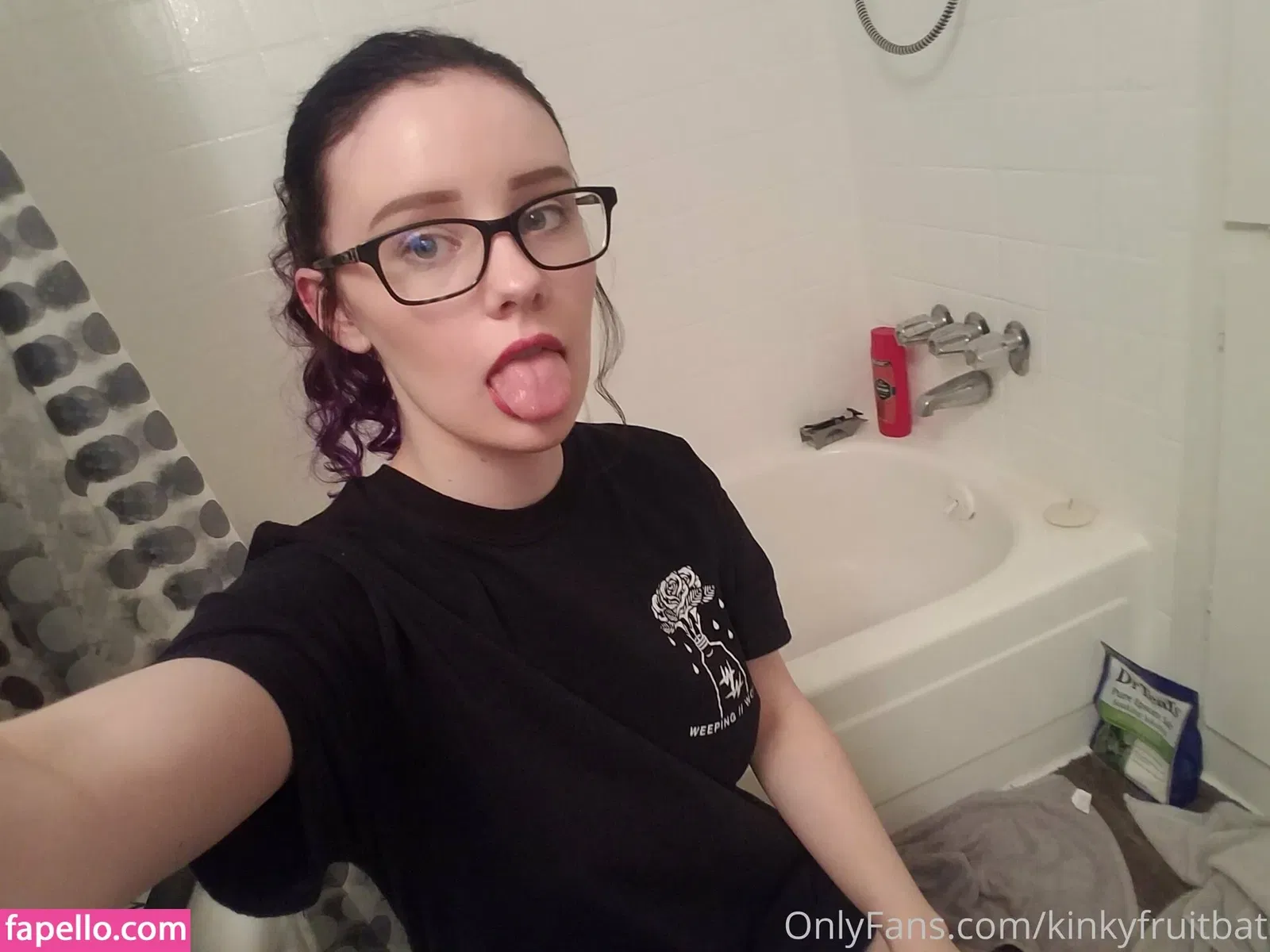 kindlyfruitbat Onlyfans Photo Gallery 