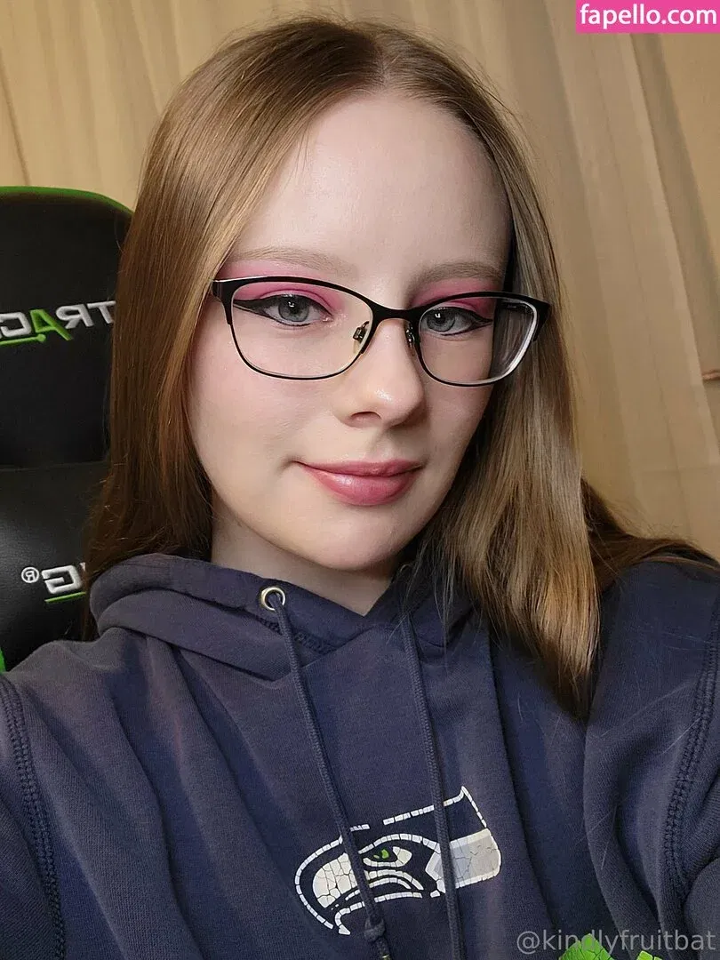 kindlyfruitbat Onlyfans Photo Gallery 