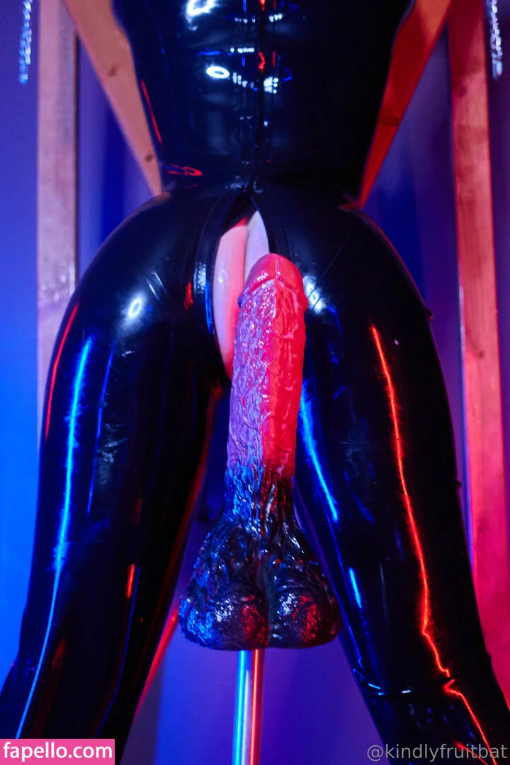kindlyfruitbat Onlyfans Photo Gallery 