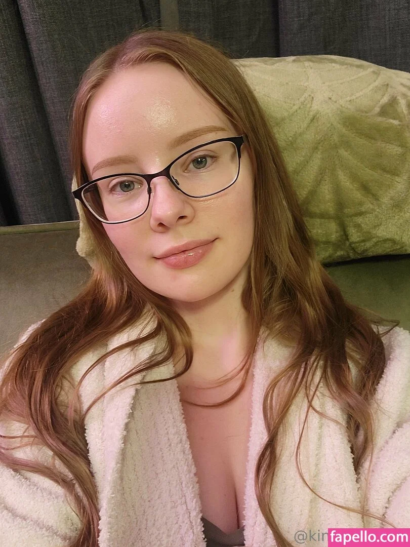 kindlyfruitbat Onlyfans Photo Gallery 