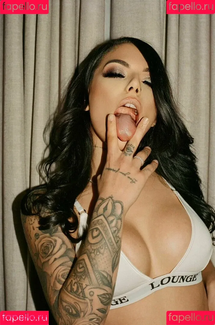 Gina Valentina Onlyfans Photo Gallery 