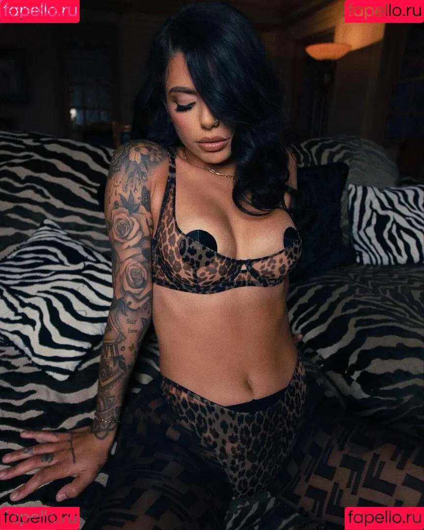 Gina Valentina Onlyfans Photo Gallery 
