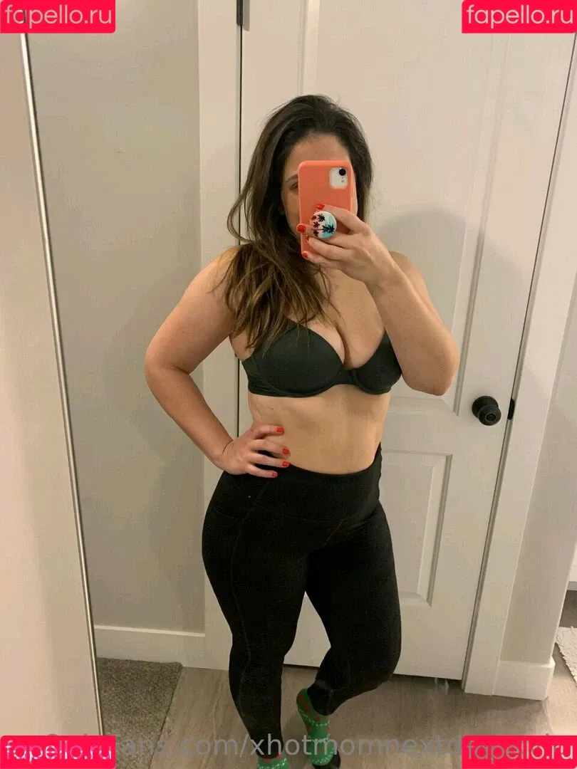Milf Next Door Onlyfans Photo Gallery 