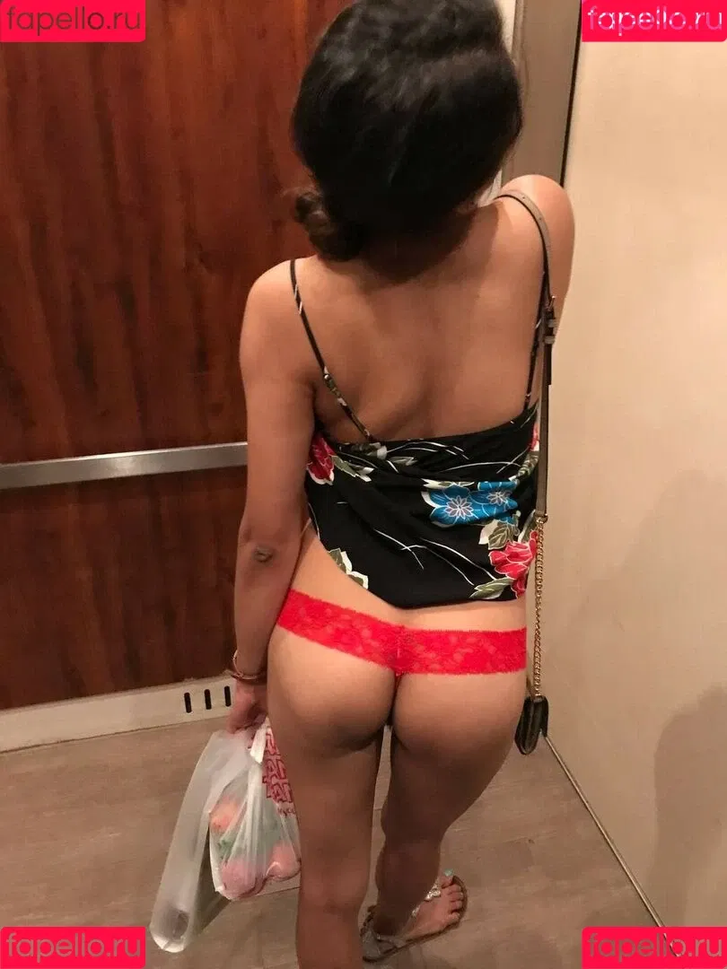 extraperky Onlyfans Photo Gallery 