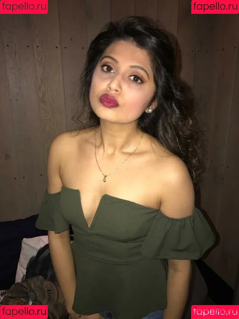 extraperky Onlyfans Photo Gallery 