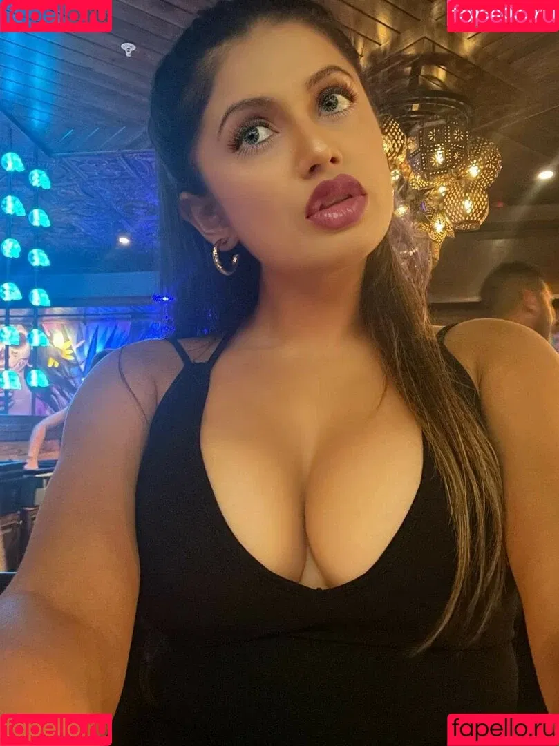 extraperky Onlyfans Photo Gallery 