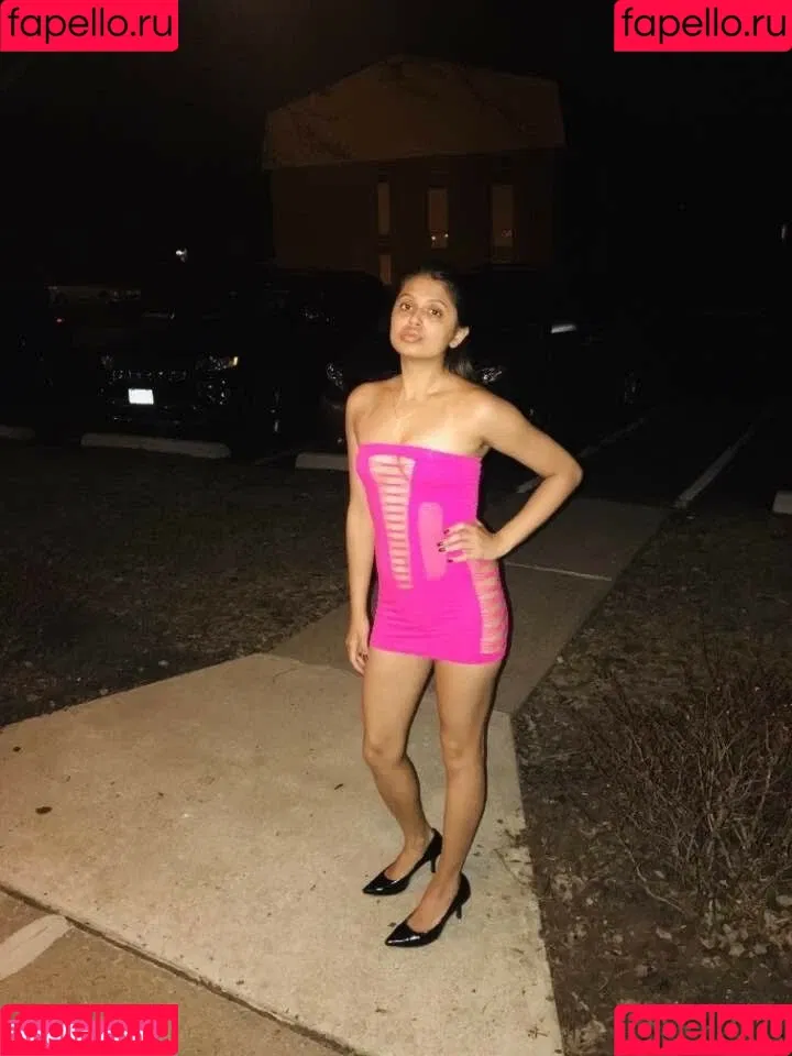 extraperky Onlyfans Photo Gallery 