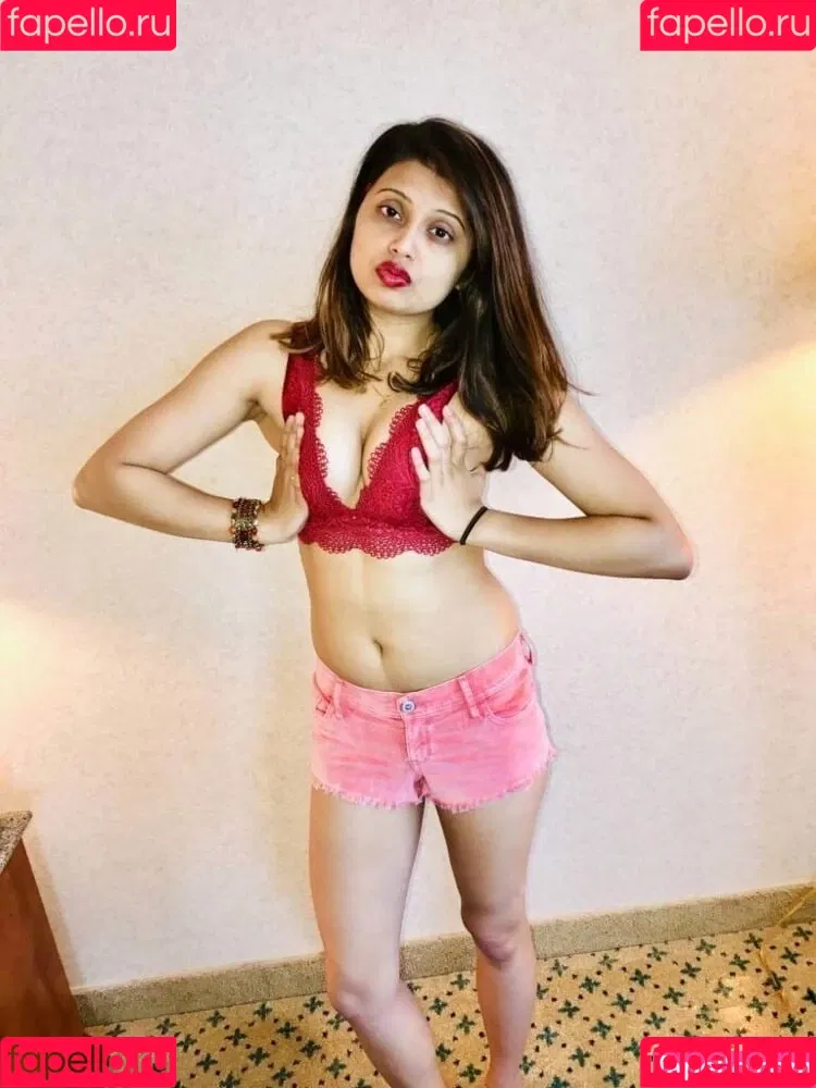 extraperky Onlyfans Photo Gallery 