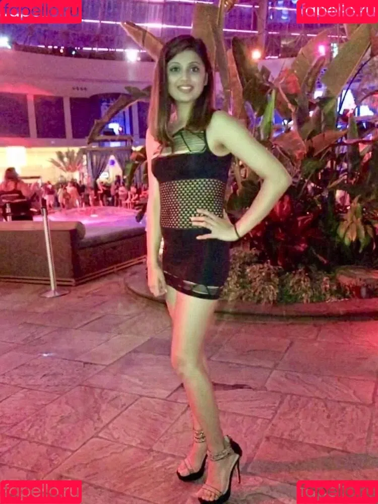 extraperky Onlyfans Photo Gallery 
