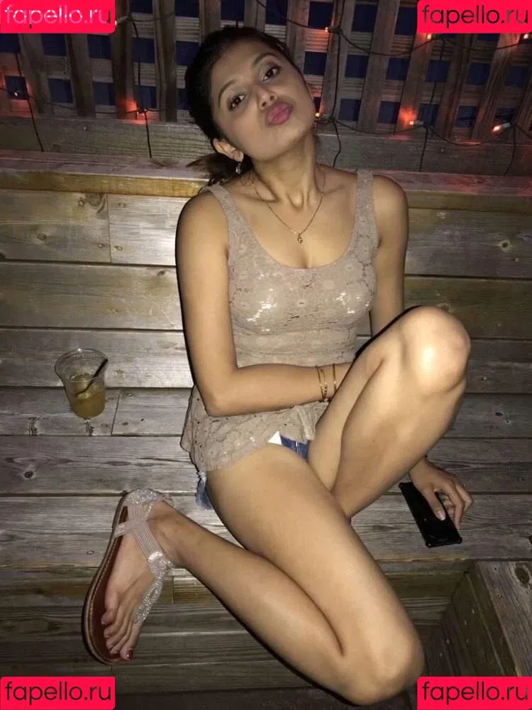 extraperky Onlyfans Photo Gallery 