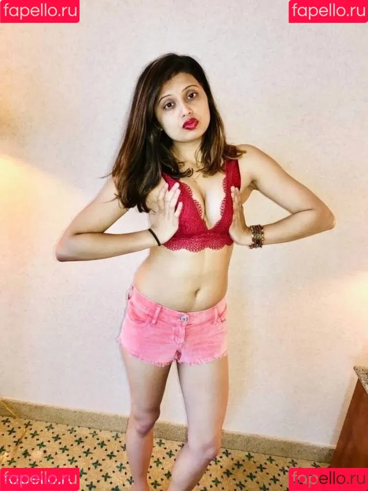 extraperky Onlyfans Photo Gallery 