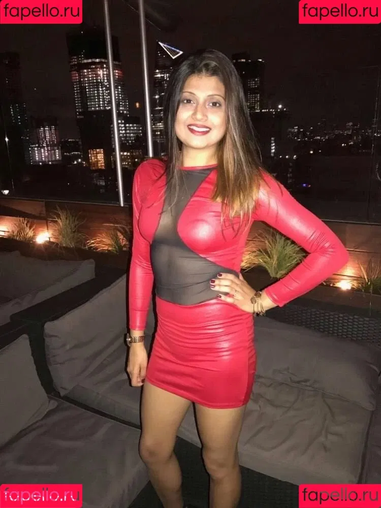 extraperky Onlyfans Photo Gallery 