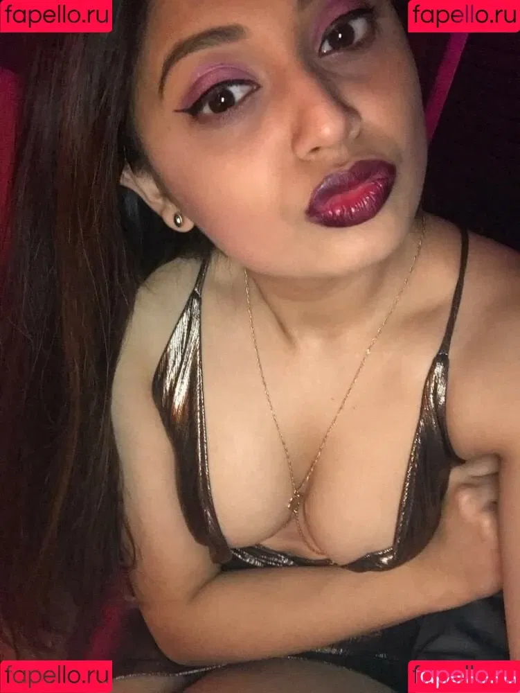 extraperky Onlyfans Photo Gallery 