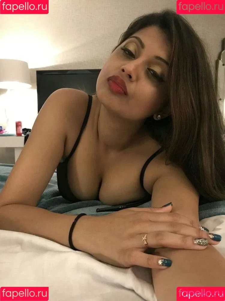 extraperky Onlyfans Photo Gallery 