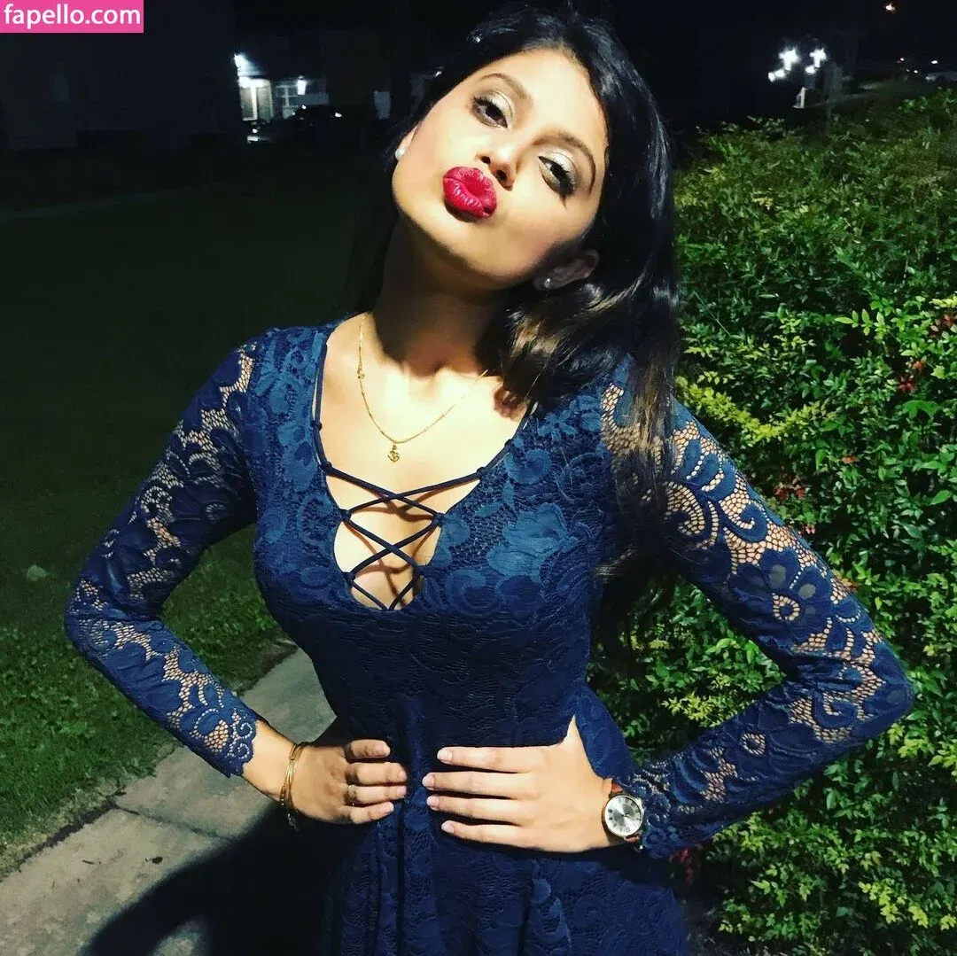 extraperky Onlyfans Photo Gallery 