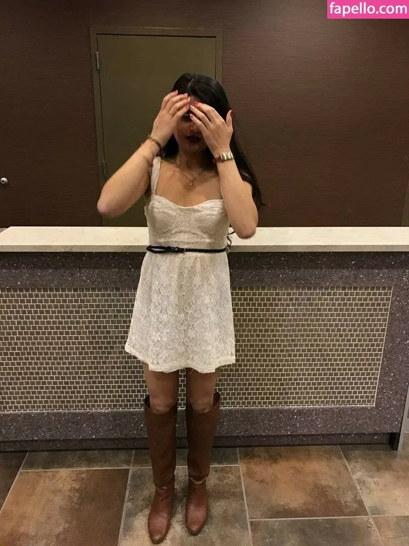 extraperky Onlyfans Photo Gallery 