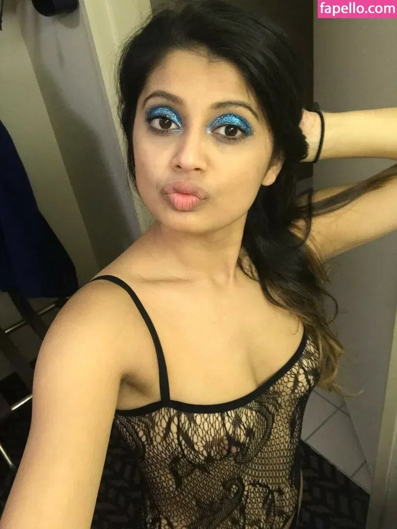 extraperky Onlyfans Photo Gallery 