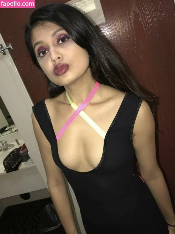 extraperky Onlyfans Photo Gallery 