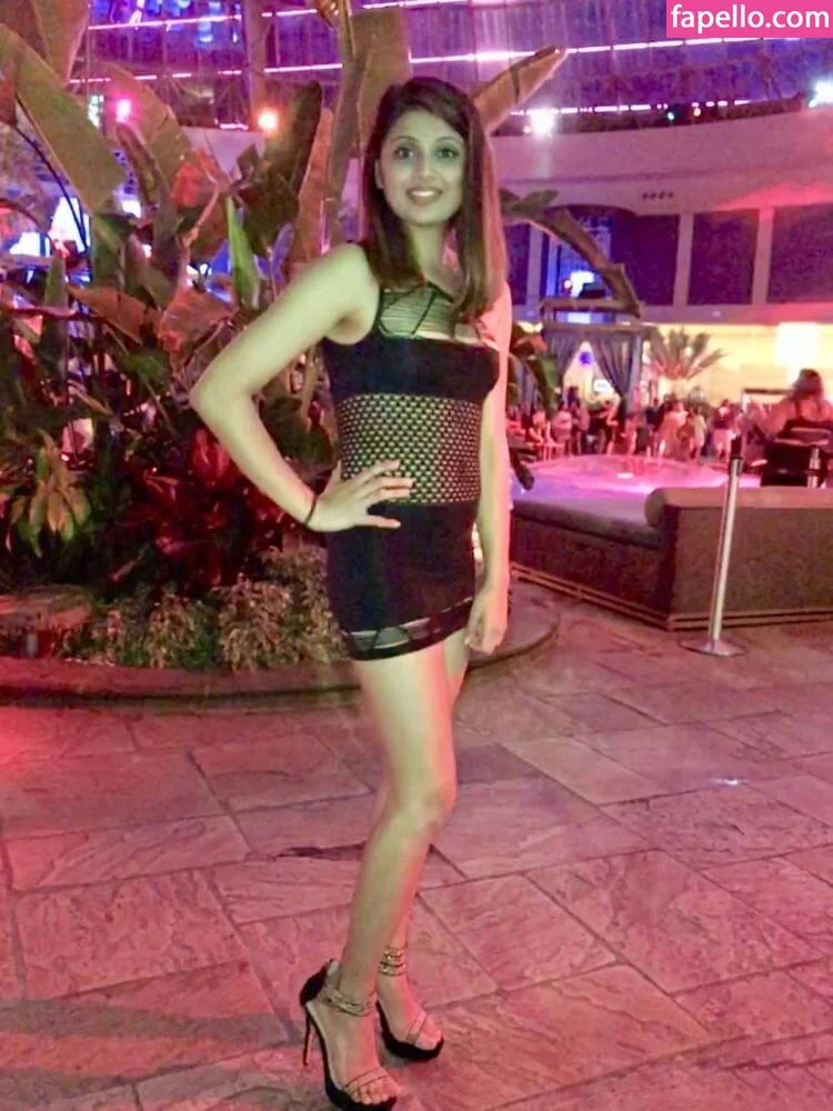 extraperky Onlyfans Photo Gallery 