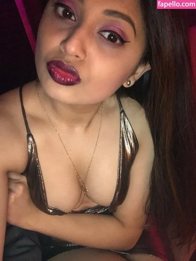 extraperky Onlyfans Photo Gallery 