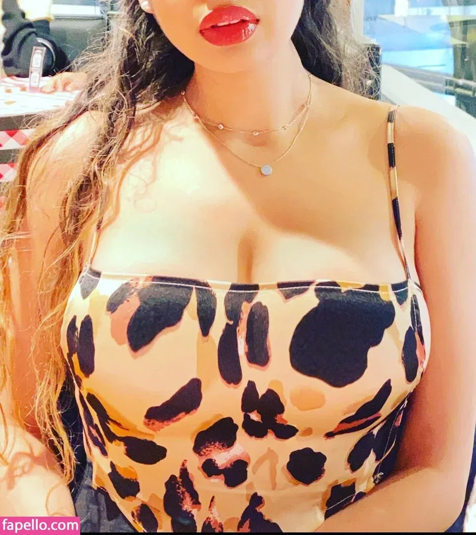 extraperky Onlyfans Photo Gallery 