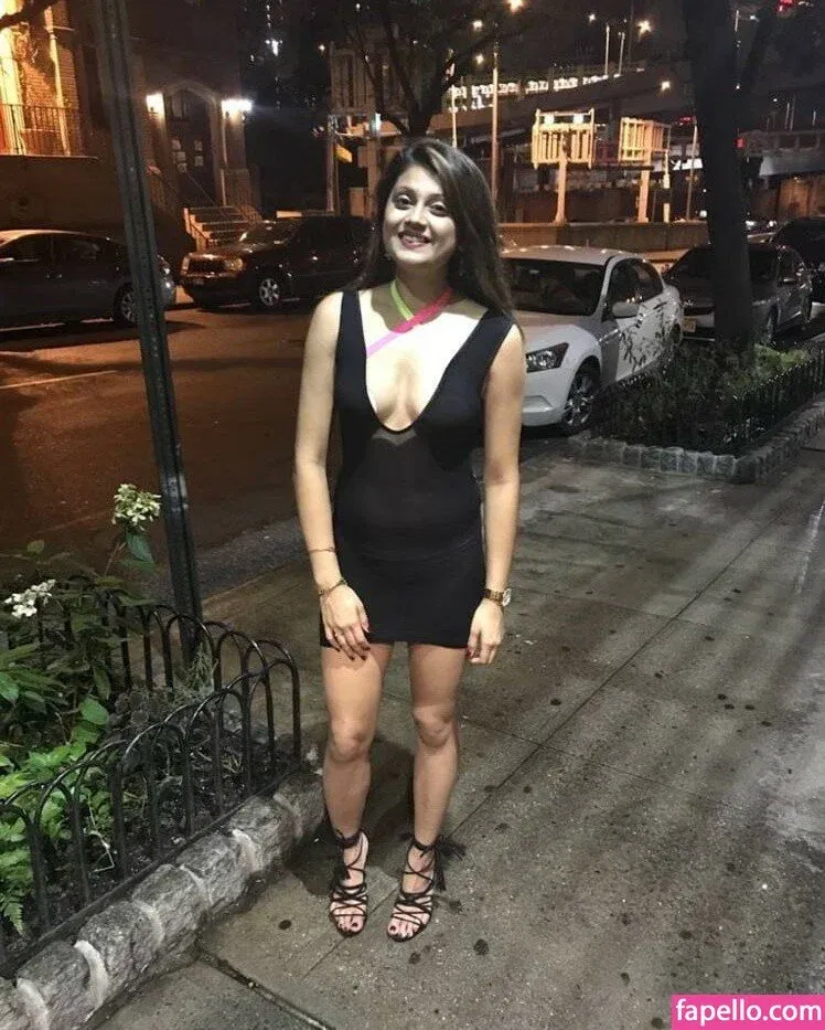 extraperky Onlyfans Photo Gallery 