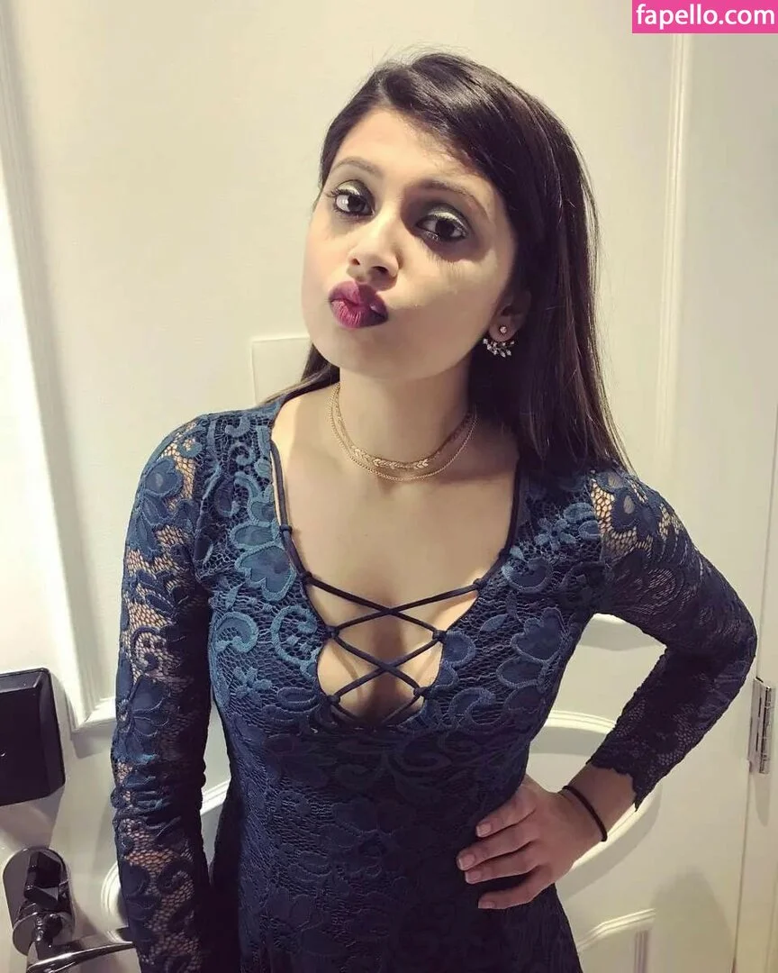 extraperky Onlyfans Photo Gallery 