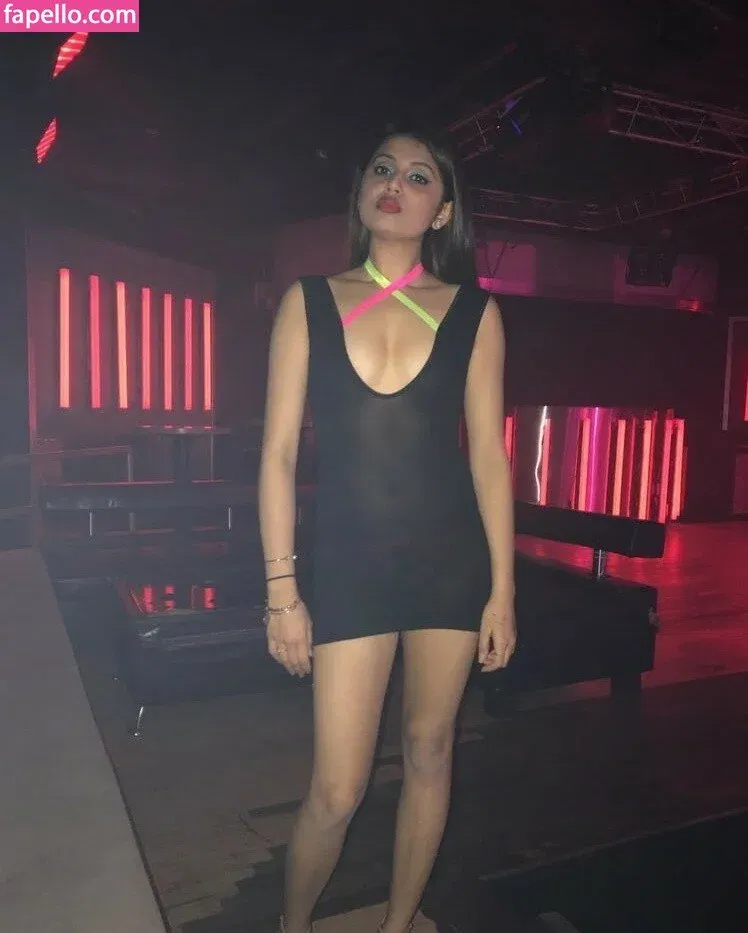 extraperky Onlyfans Photo Gallery 