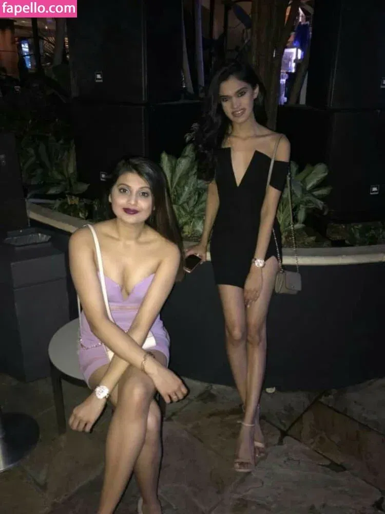 extraperky Onlyfans Photo Gallery 