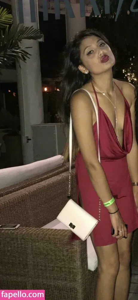 extraperky Onlyfans Photo Gallery 