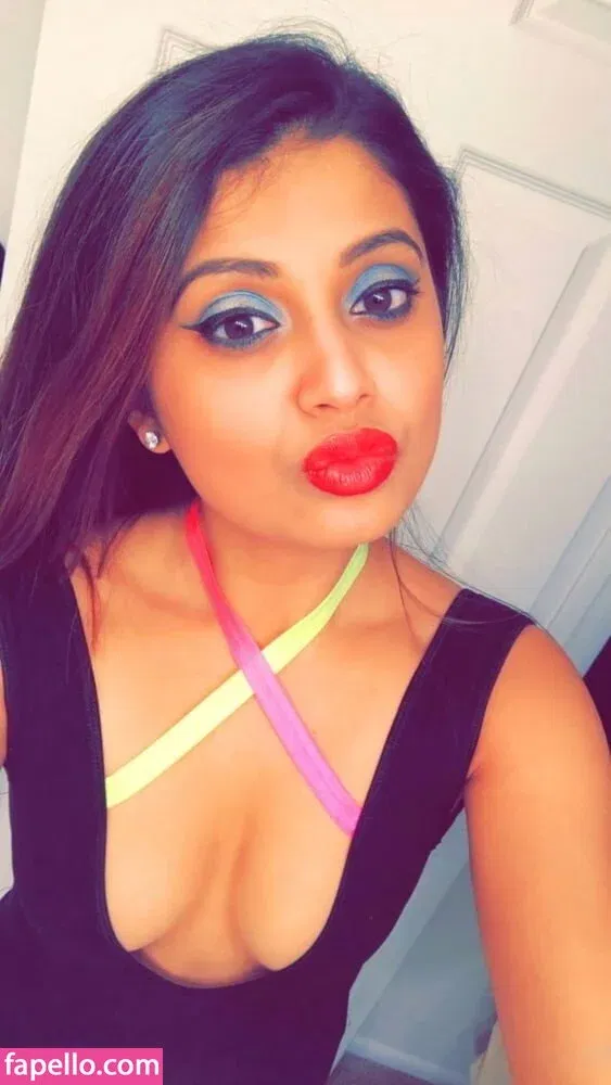 extraperky Onlyfans Photo Gallery 